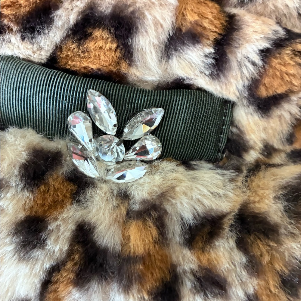 Glamourpuss Leopard Print Faux Fur Vest with Crystal Embellishments sz. M - Picture 10 of 11